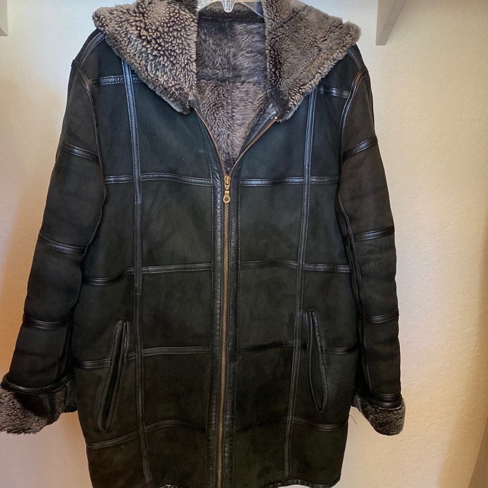 Gorgeous natural warm sheep coat with hoodie